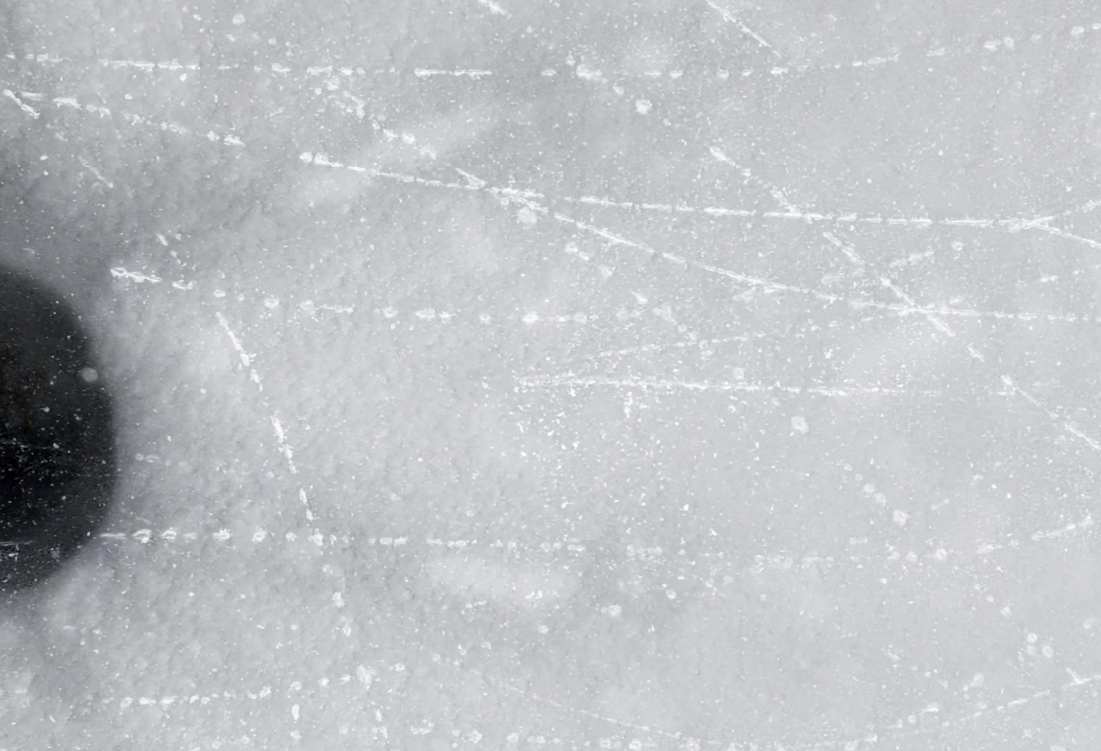 Still of an experimental short film by artist Leonard Maassen